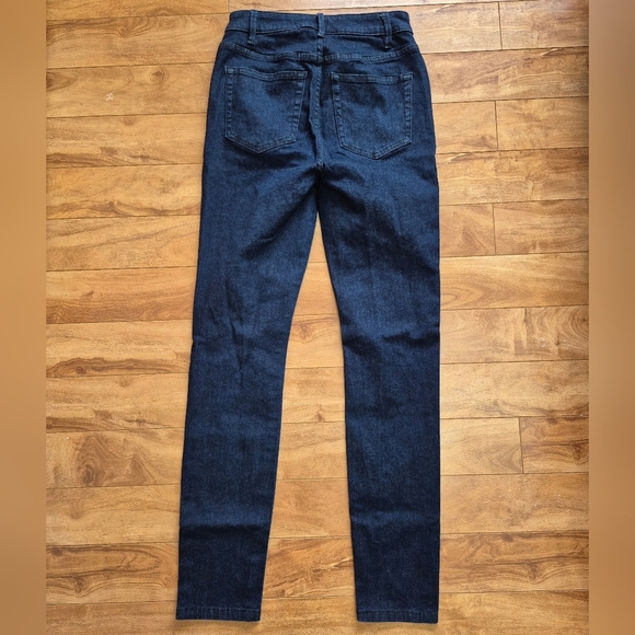 RW&Co Women’s High-Rise Dark Wash Skinny Jeans – Size 27 - Picture 4 of 4